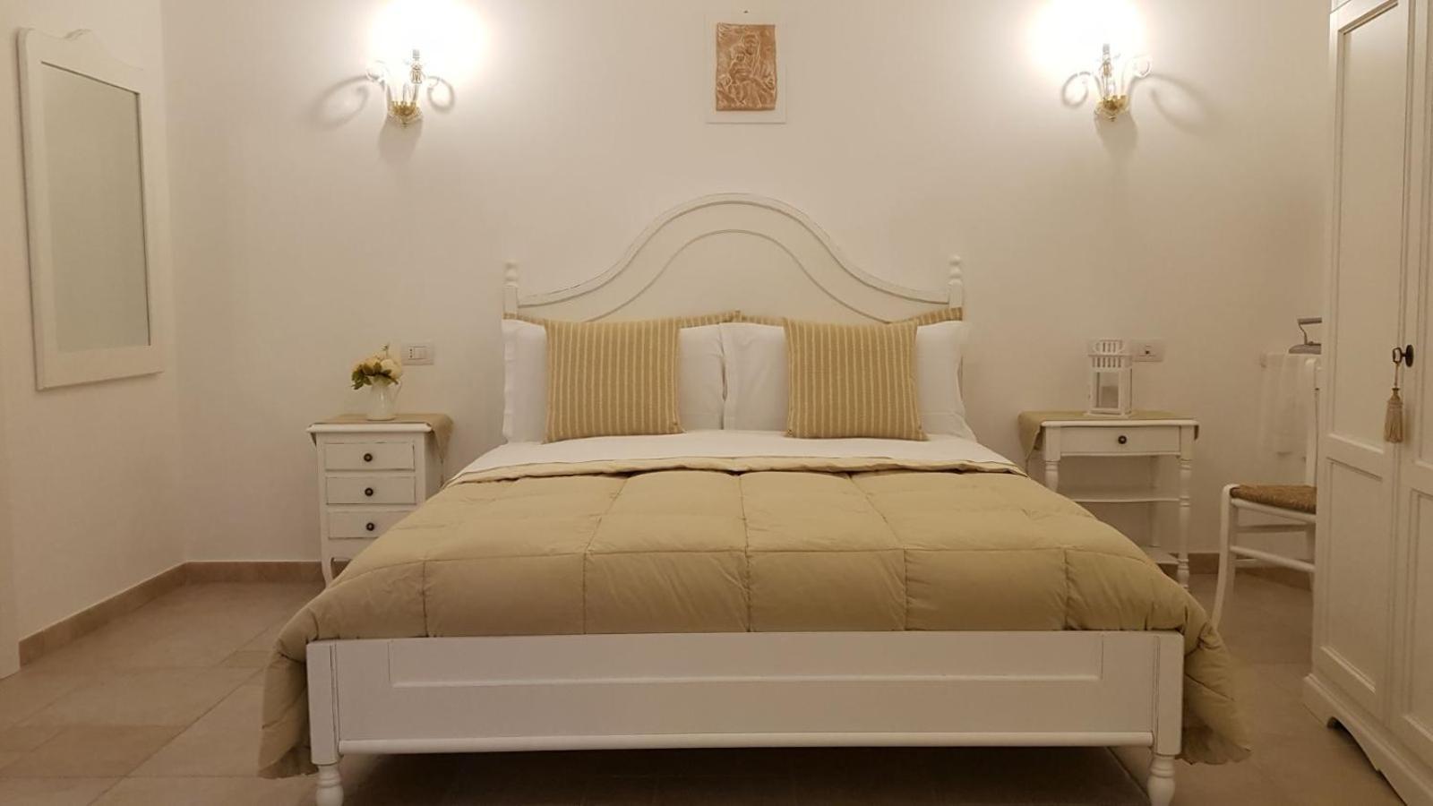 Dimora Palmieri Di Charme Bed and Breakfast Monopoli Exteriör bild